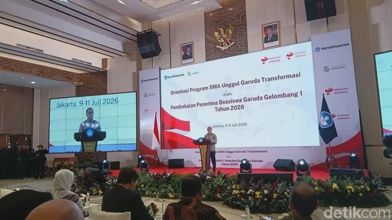 Mendikti Ajak Pelajar Latih Survival Ternyata Jadi Menteri Harus Siap Masalah Tiap Hari