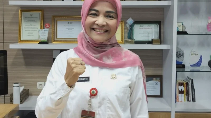 Profil Biodata Ati Pramudji Hastuti: Karier, Pendidikan, dan Jabatan