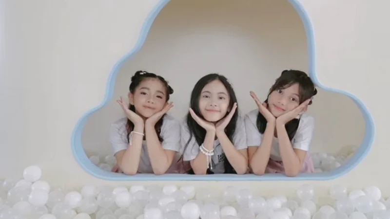 Trio Cilik Sparkle Rilis Lagu Sampai Kita Besar Nanti Bikin Haru Netizen Ternyata Ini Maknanya